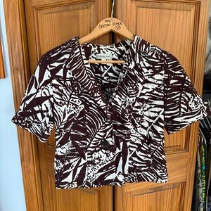 Coldwater Creek Women’s Petite Short Sleeve Blouse P10 Brown & White Tropical